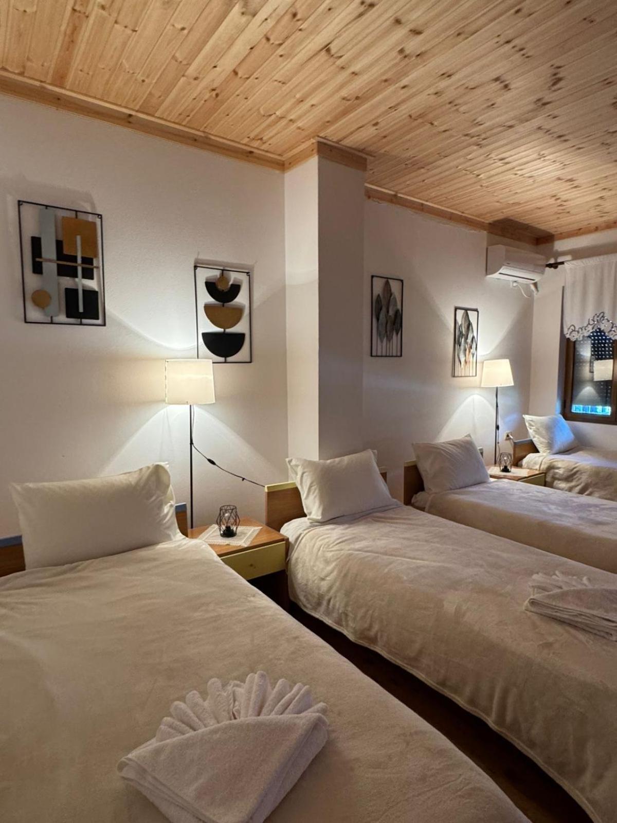 Stonetale Garden Guesthouse Гирокастра Экстерьер фото